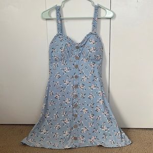 Super comfy! Size Medium. Has padding